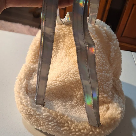 Backpack - Picture 4 of 4